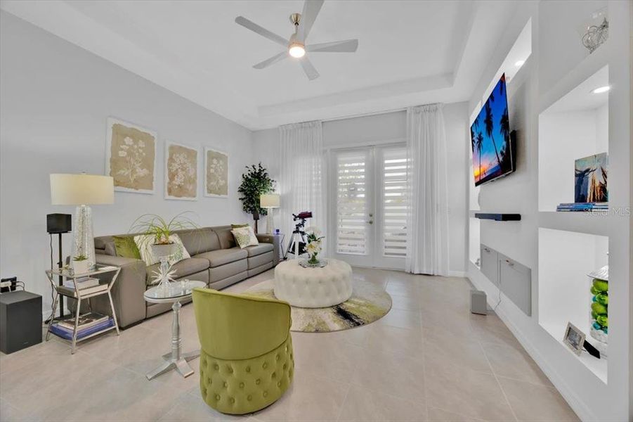 Furnished interior view inside a new home in , Kissimmee (Image 10).