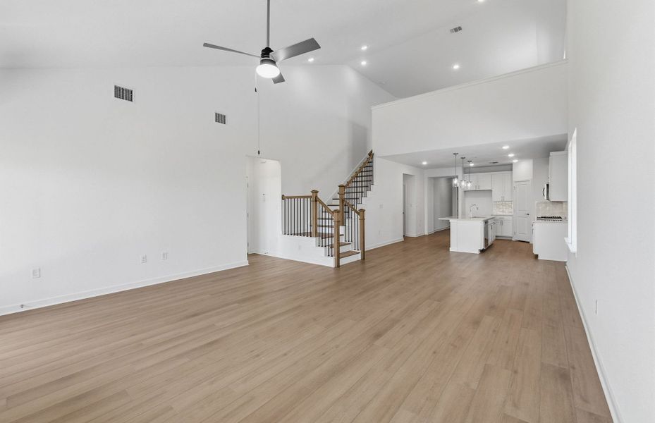 Spacious, unfurnished interior of a new home in Kuempel Farms, Pflugerville (Image 16).
