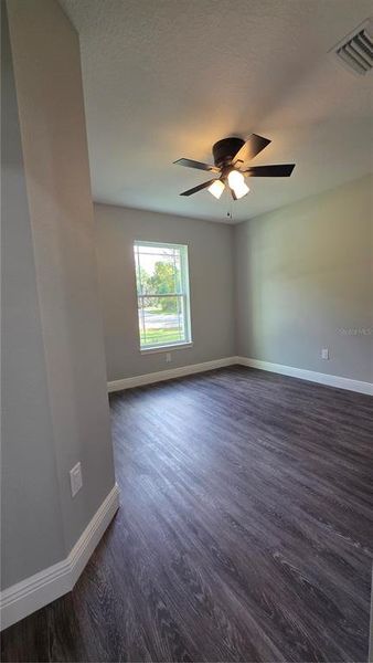 Spacious, unfurnished interior of a new home in , Dunnellon (Image 6).