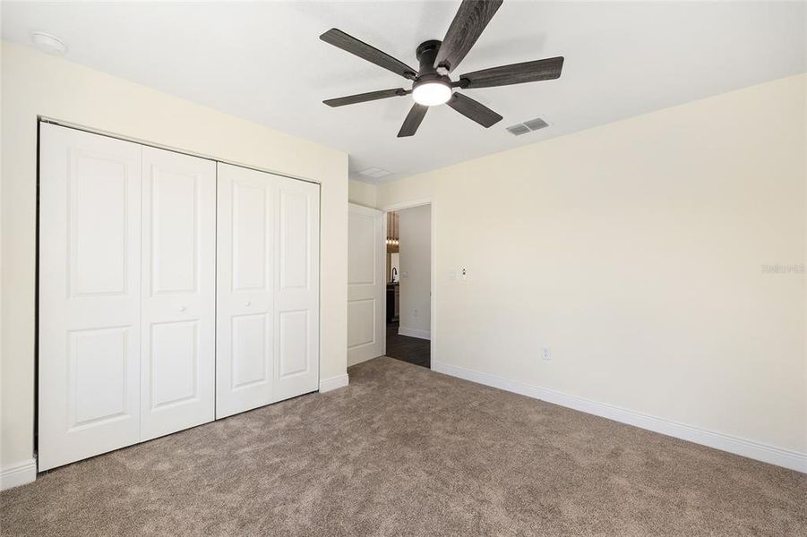 Spacious, unfurnished interior of a new home in , Dunnellon (Image 25).