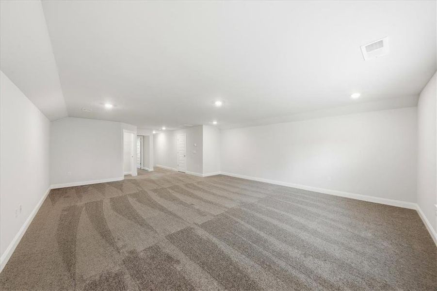 Spacious, unfurnished interior of a new home in Tuscany Hills, Douglasville (Image 28). Spacious, unfurnished interior of a new home in Tuscany Hills, Douglasville (Image 28).