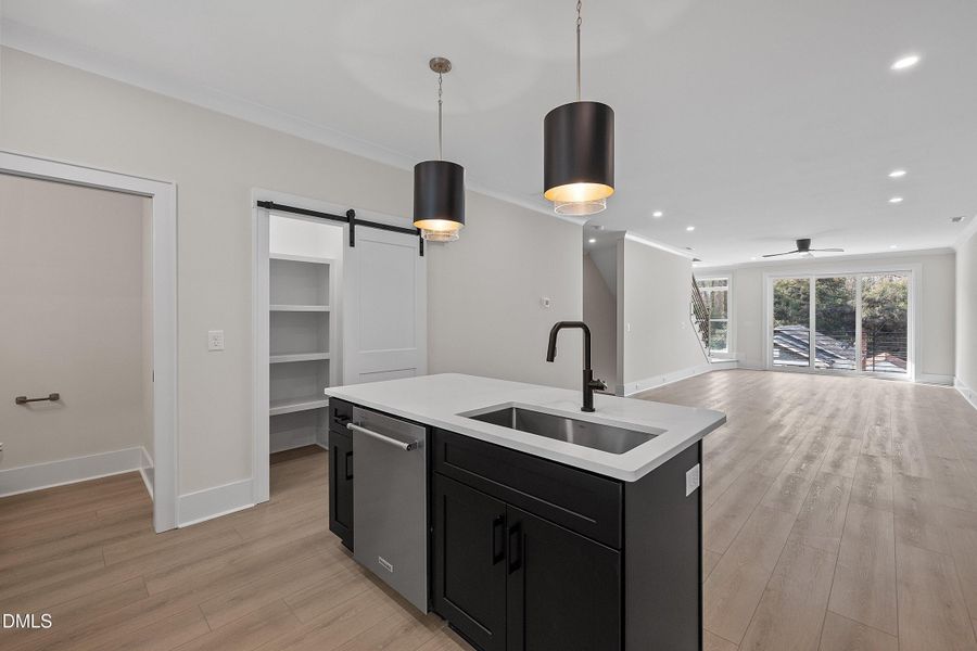 29-221 S West St_1987