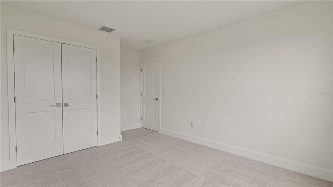 Spacious, unfurnished interior of a new home in Trailside, Mount Dora (Image 36).