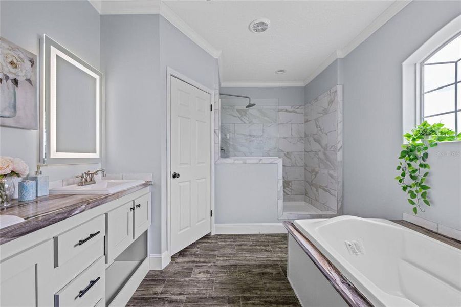 Furnished interior view inside a new home in , Lawtey (Image 10).