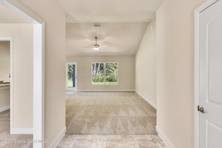 Spacious, unfurnished interior of a new home in Palm Bay, Palm Bay (Image 11).