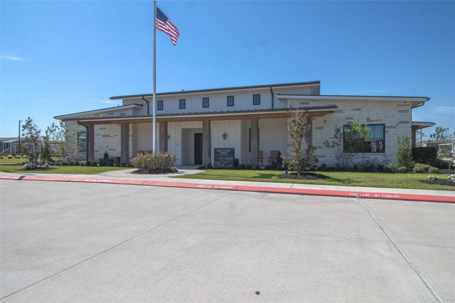 Community amenities in , Pearland (Image 21).