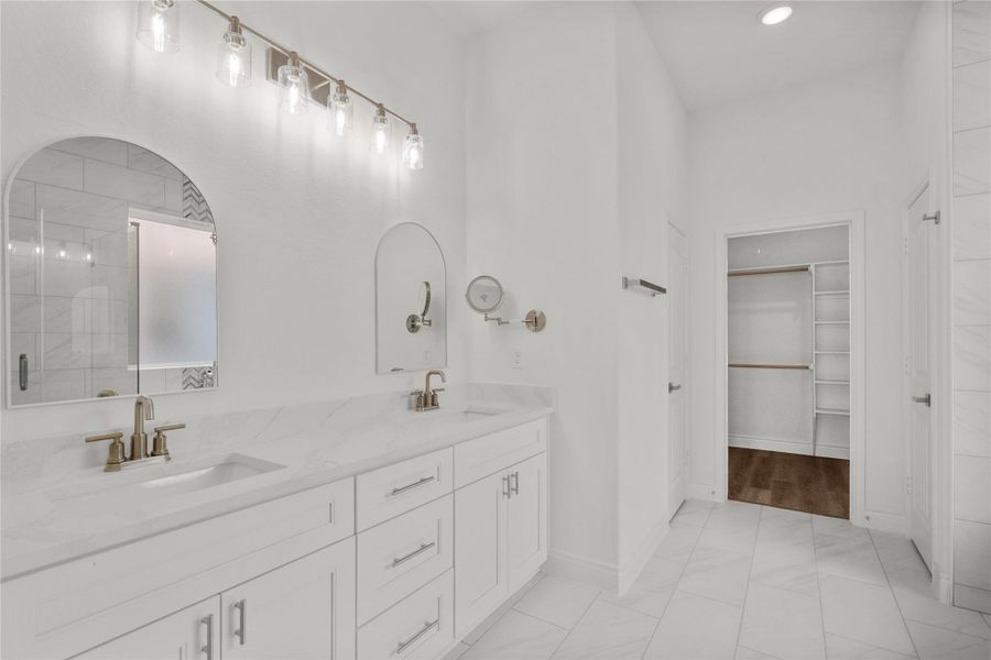 Furnished interior view inside a new home in , Texas City (Image 7).