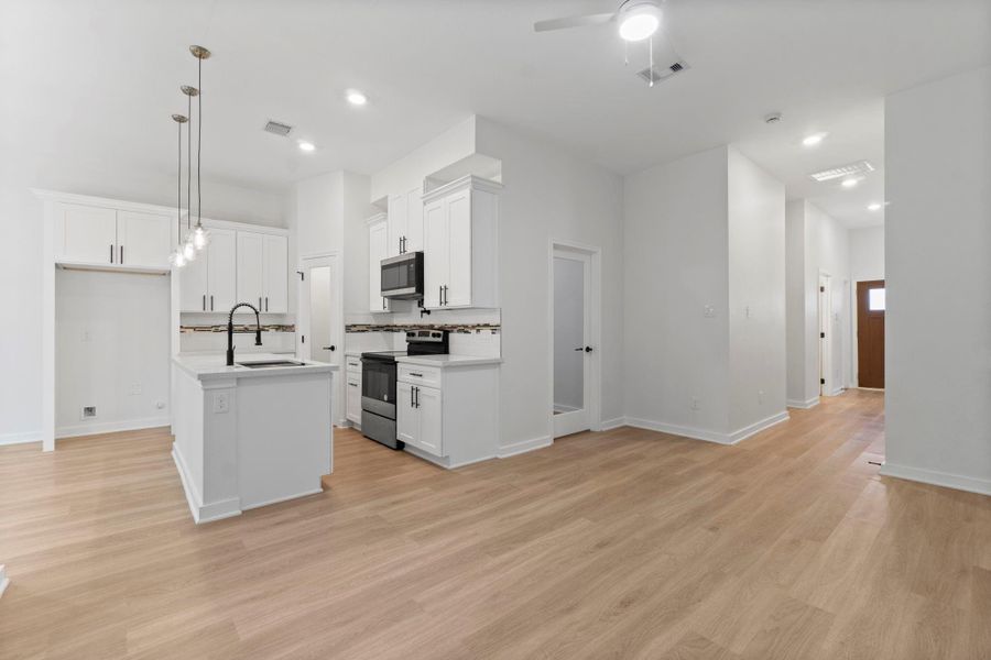 Image 30 of a home in .