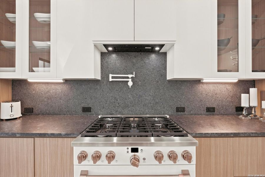 Close-up of interior finishes inside a home in , San Antonio (Image 22).