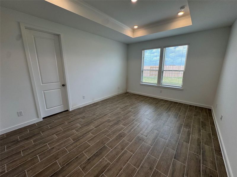 Spacious, unfurnished interior of a new home in , Dayton (Image 8).