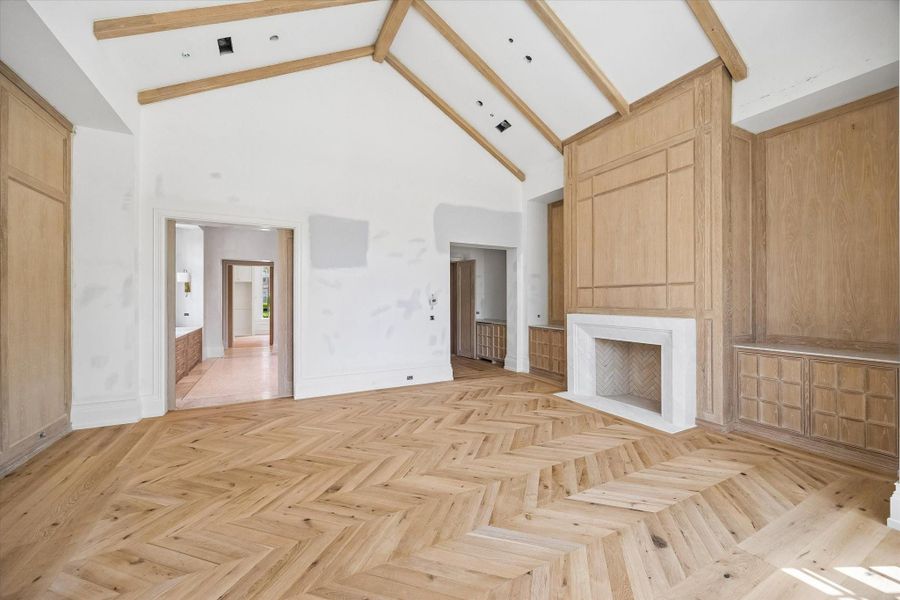 Spacious, unfurnished interior of a new home in , Houston (Image 11).