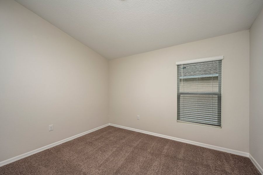 Spacious, unfurnished interior of a new home in Two Rivers, Zephyrhills (Image 27).