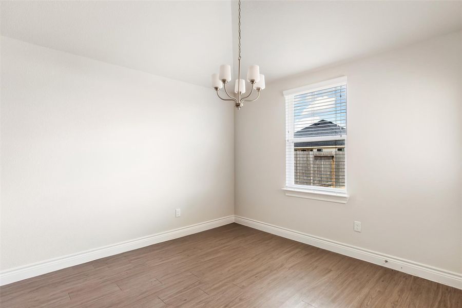 Spacious, unfurnished interior of a new home in Grand Oaks Reserve, Cleveland (Image 15).