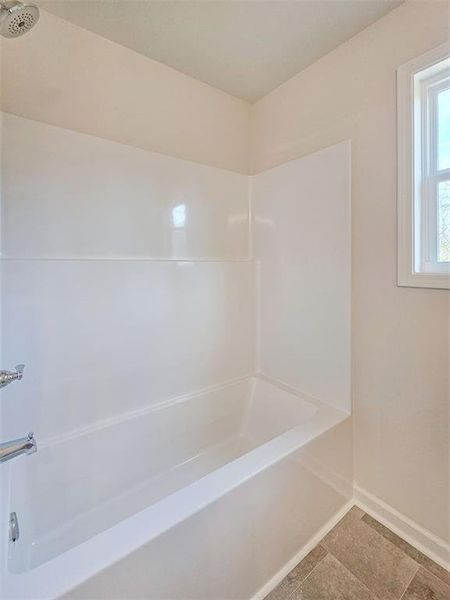 Spacious, unfurnished interior of a new home in , Gainesville (Image 35).