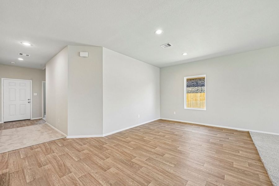 Spacious, unfurnished interior of a new home in Harrington Trails, New Caney (Image 16). Spacious, unfurnished interior of a new home in Harrington Trails, New Caney (Image 16).