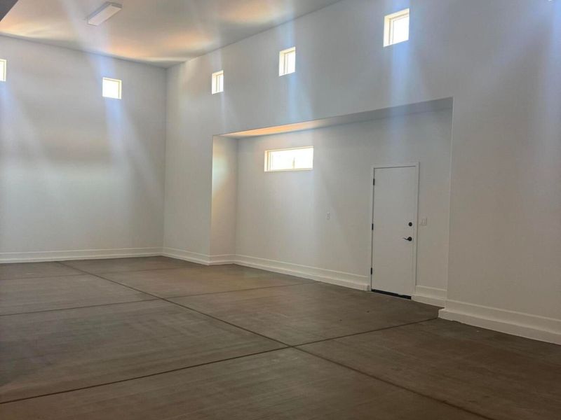 Spacious, unfurnished interior of a new home in Morningstar, Prescott Valley (Image 10).