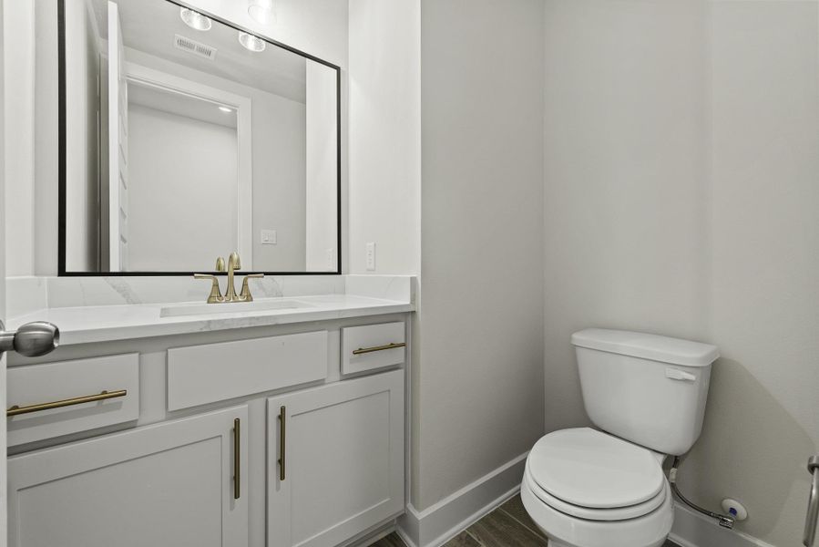 Representative image. Features, selections, and colors may vary. Representative image. Features, selections, and colors may vary.