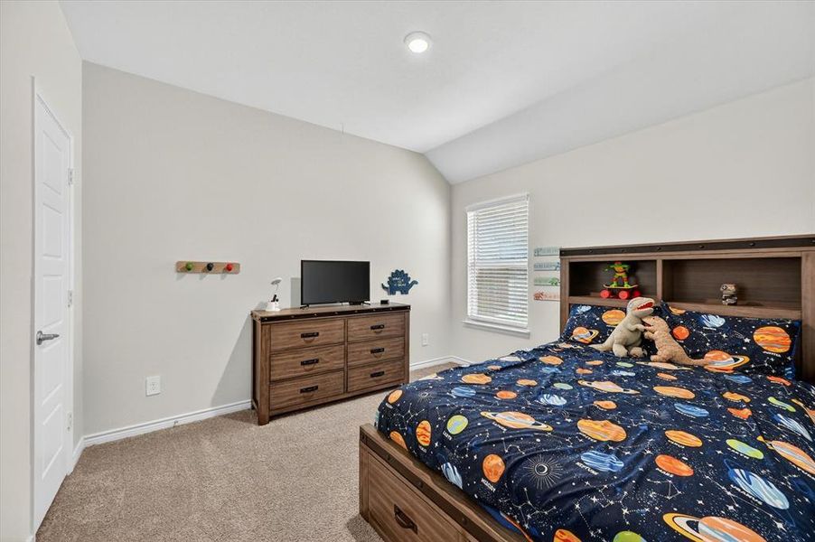 Furnished interior view inside a new home in Williamsburg, Fate (Image 12).