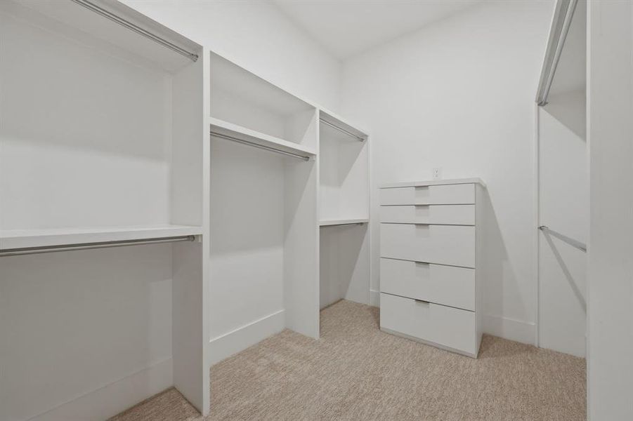 Spacious, unfurnished interior of a new home in , Dallas (Image 20).