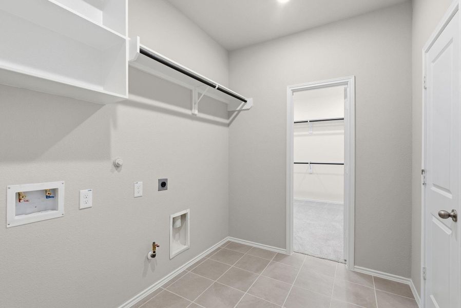 Spacious, unfurnished interior of a new home in Valencia, Manvel (Image 34). Spacious, unfurnished interior of a new home in Valencia, Manvel (Image 34).