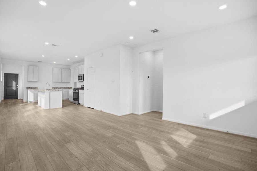 735 Willow Grove Lane ~ Ready Now