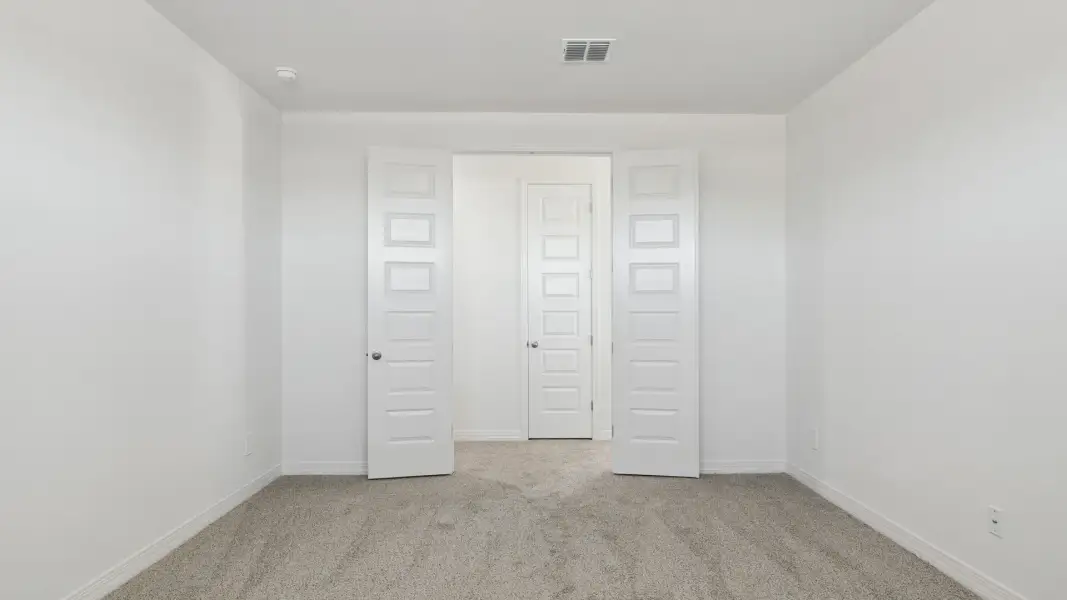 Spacious, unfurnished interior of a new home in El Cidro, Goodyear (Image 41).