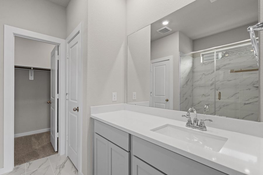 New Home in Angleton, TX.  - Slide 14