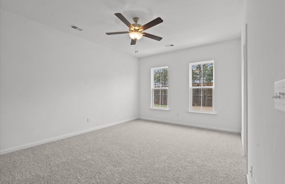 Spacious, unfurnished interior of a new home in Alston Park, Greenville (Image 26).