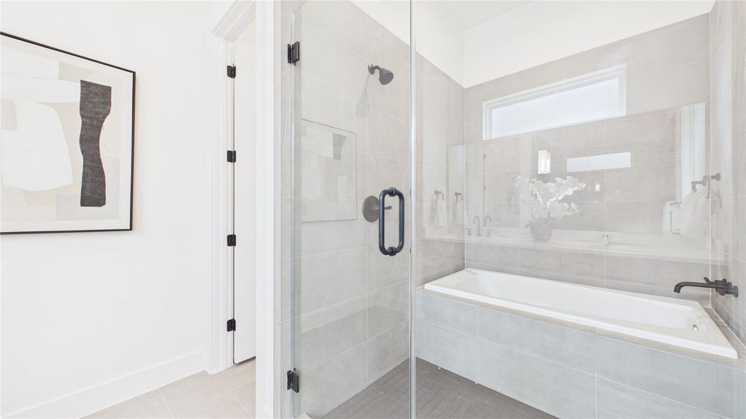 Furnished interior view inside a new home in Cebra Court, Houston (Image 33).