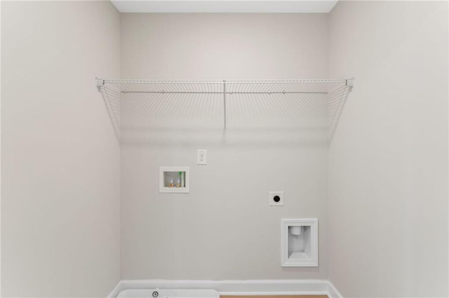 Spacious, unfurnished interior of a new home in East Park Village, Kennesaw (Image 19).