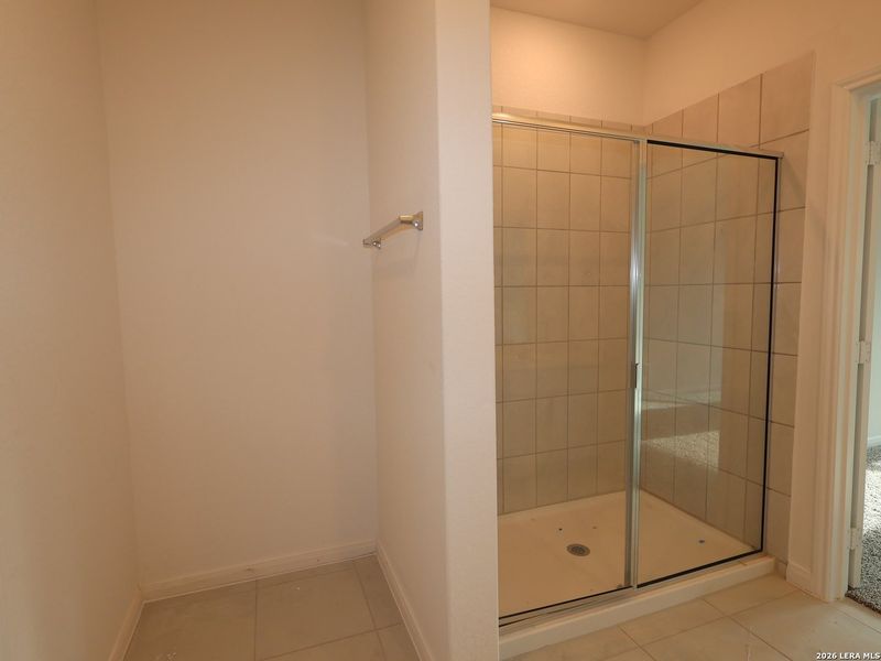 Close-up of interior finishes inside a home in Agave, San Antonio (Image 15).