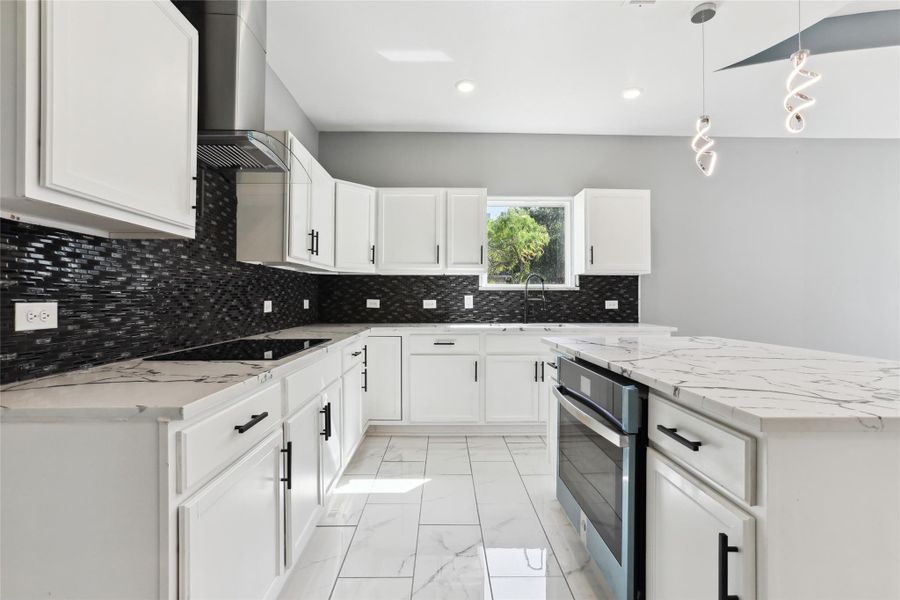 Furnished interior view inside a new home in , Cedar Creek (Image 7).
