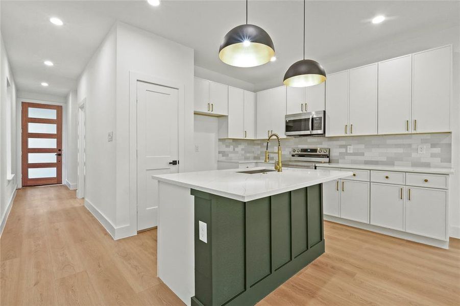 Furnished interior view inside a new home in , Dallas (Image 5). Furnished interior view inside a new home in , Dallas (Image 5).