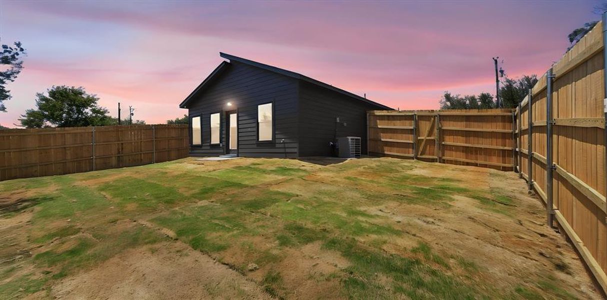 Exterior details and patio area of a home in , Granbury (Image 24).