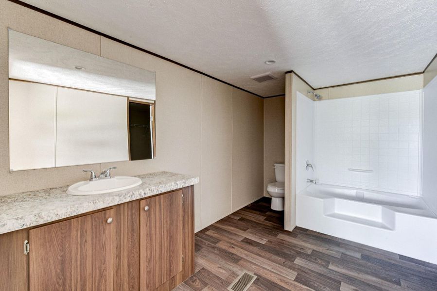 Image 40 of a home in .