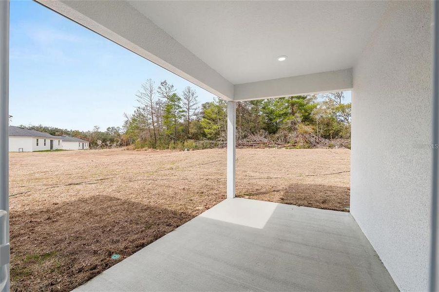 Exterior details and patio area of a home in , Ocala (Image 3).