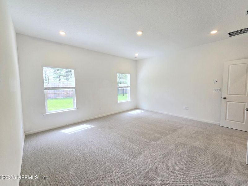 Spacious, unfurnished interior of a new home in Hyland Trail, Green Cove Springs (Image 10). Spacious, unfurnished interior of a new home in Hyland Trail, Green Cove Springs (Image 10).
