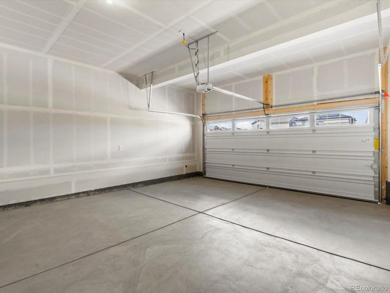 Image 31 of a home in Ridgeline Vista: The Flora Collection. Image 31 of a home in Ridgeline Vista: The Flora Collection.