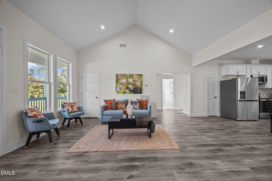 12-web-or-mls-IMG_7600 12-web-or-mls-IMG_7600