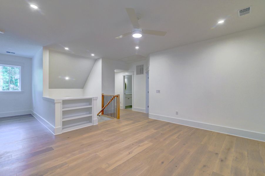 Spacious, unfurnished interior of a new home in , Hollywood (Image 21).