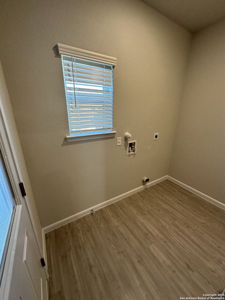 Spacious, unfurnished interior of a new home in , Seguin (Image 17). Spacious, unfurnished interior of a new home in , Seguin (Image 17).