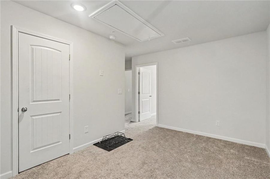 Spacious, unfurnished interior of a new home in , Atlanta (Image 20).