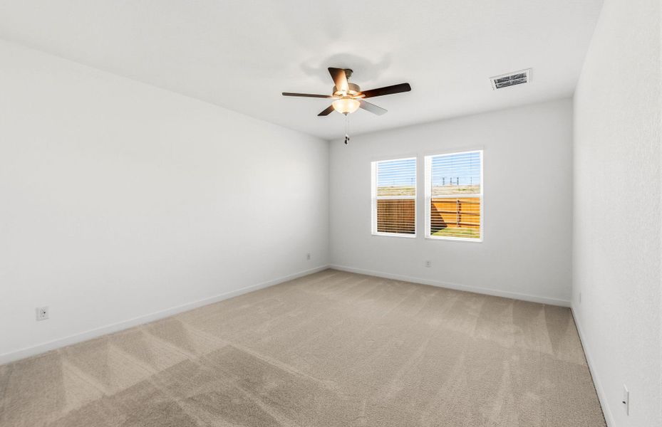 Spacious, unfurnished interior of a new home in Skyview, Belton (Image 41).