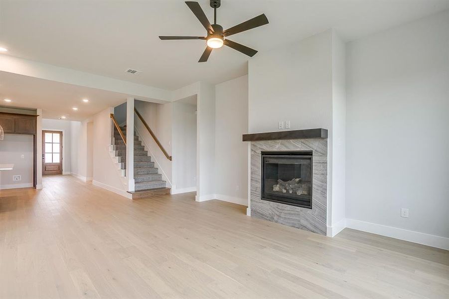 Spacious, unfurnished interior of a new home in Talon Hills, Fort Worth (Image 20). Spacious, unfurnished interior of a new home in Talon Hills, Fort Worth (Image 20).