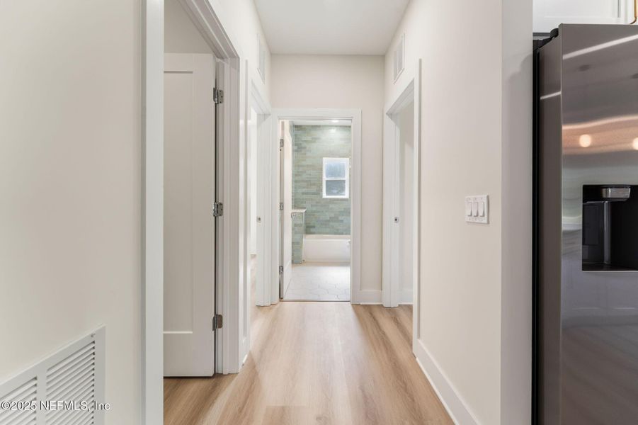 Spacious, unfurnished interior of a new home in , Hastings (Image 26).