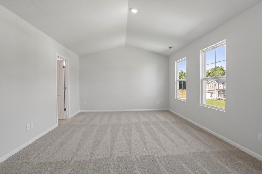 Spacious, unfurnished interior of a new home in Cambridge Reserve, Angier (Image 17).