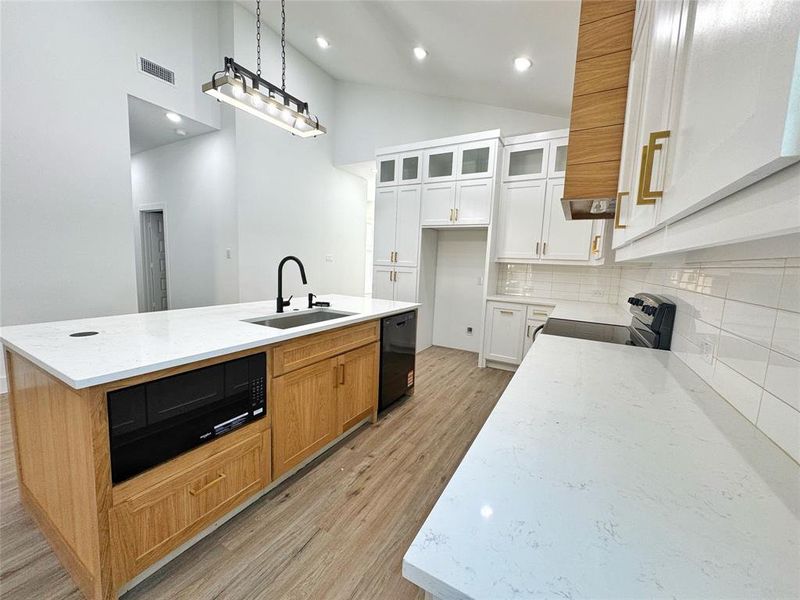 Exterior details and patio area of a home in , Greenville (Image 11).