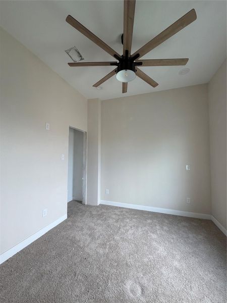 Spacious, unfurnished interior of a new home in , Galveston (Image 3).