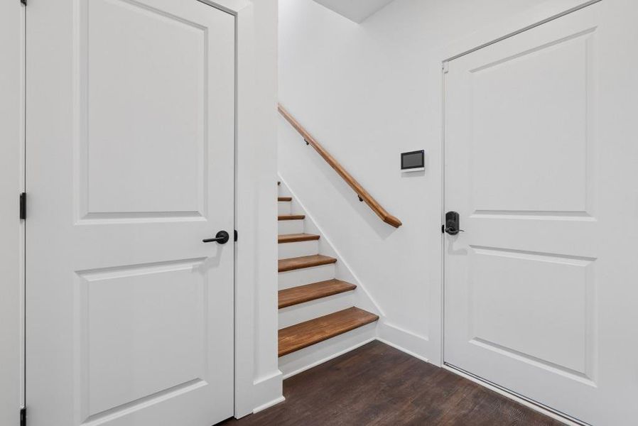 Spacious, unfurnished interior of a new home in , Stockbridge (Image 23).