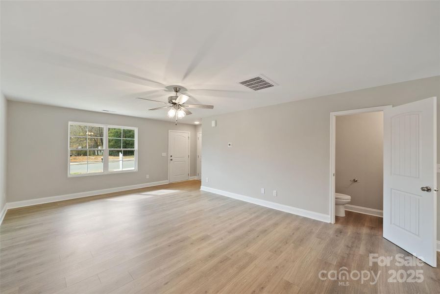 Spacious, unfurnished interior of a new home in , Monroe (Image 35).